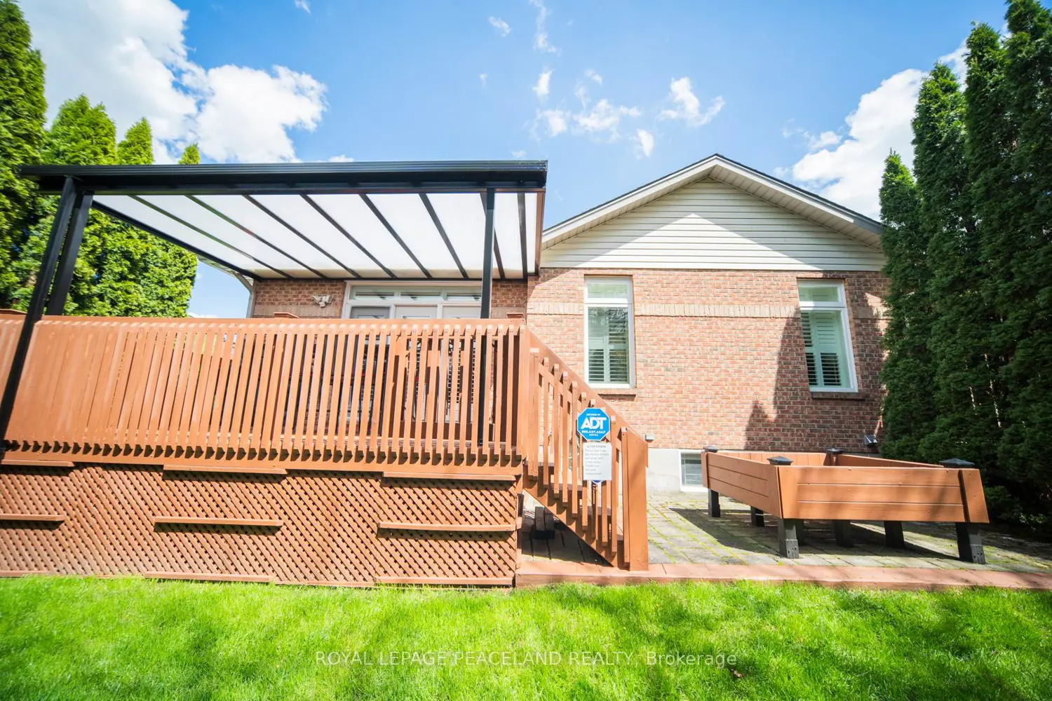 Additional image 18 of 5595 Drummond Road 11