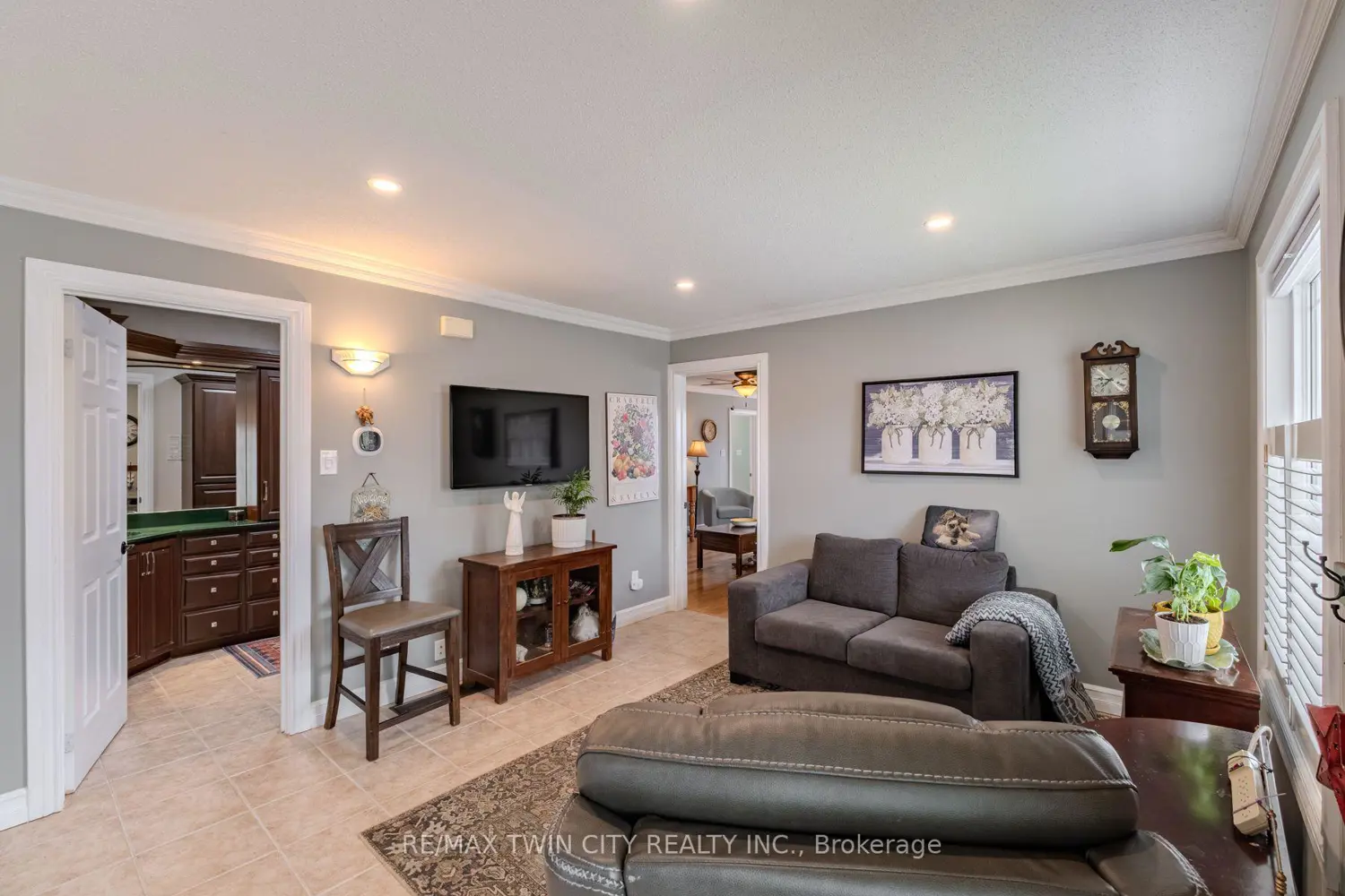 Additional image 10 of 36 Crandell Avenue
