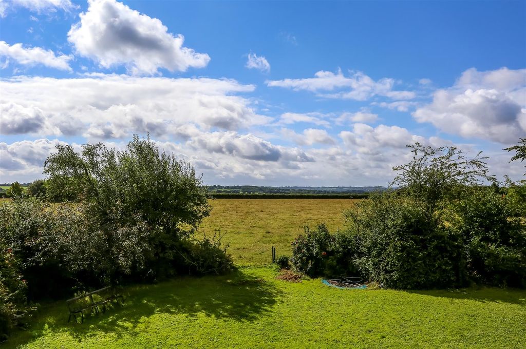 Additional image 5 of 4 bed detached house for saleHattingley Road, Medstead, Alton GU34