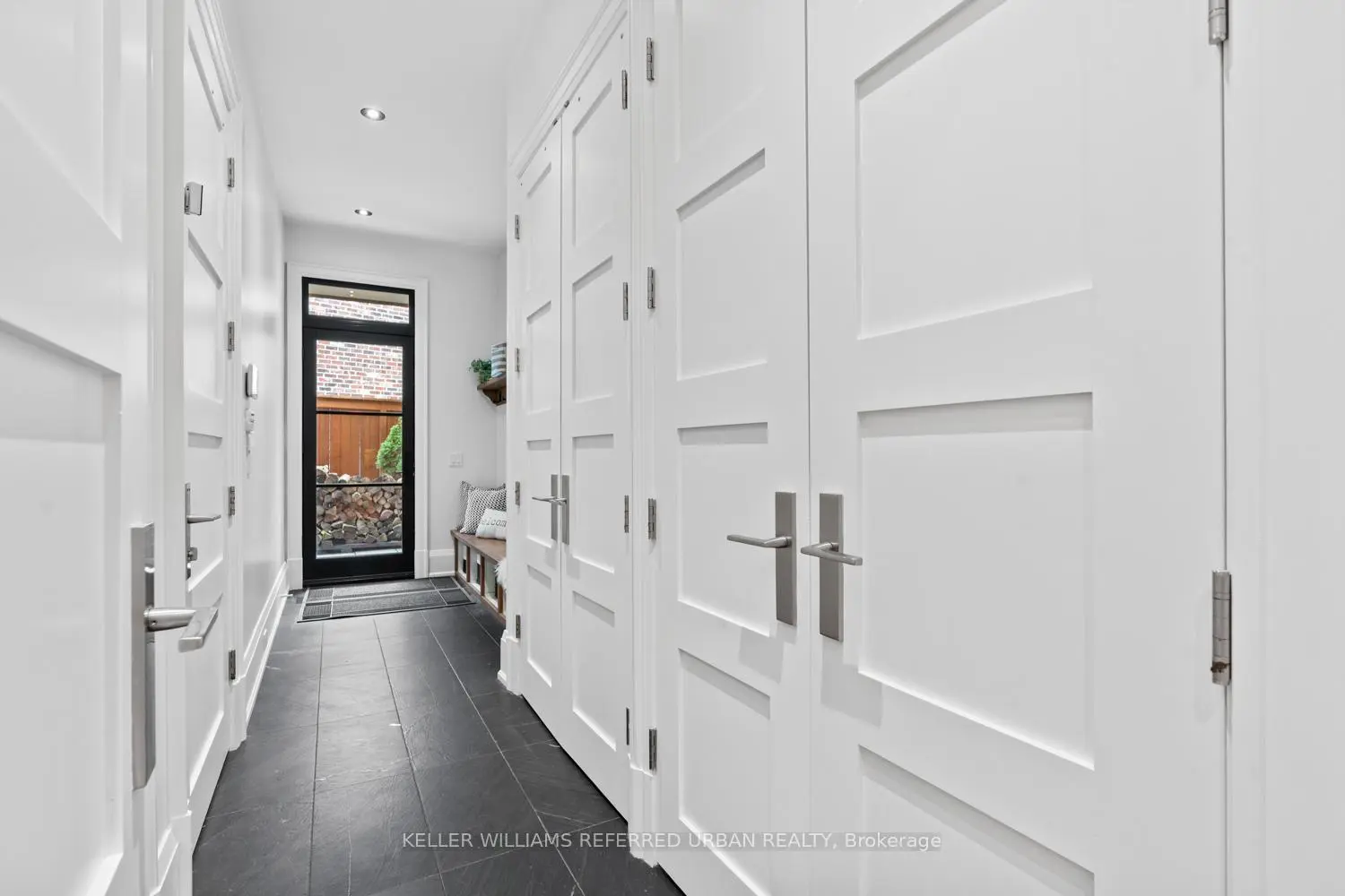 45 Norden Crescent photo 4