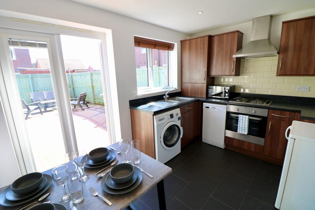 3 bed end terrace house to rentNorham Drive, Amble NE65