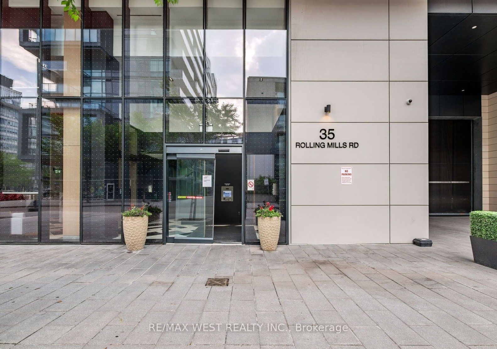 502-35 Rolling Mills Road, Toronto, ON, M5A 0V6