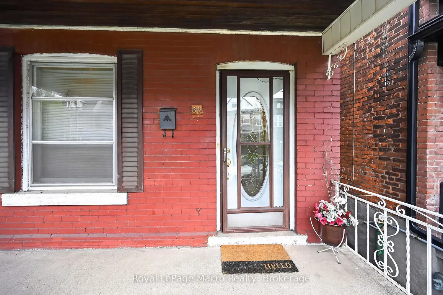 35 Garfield Avenue