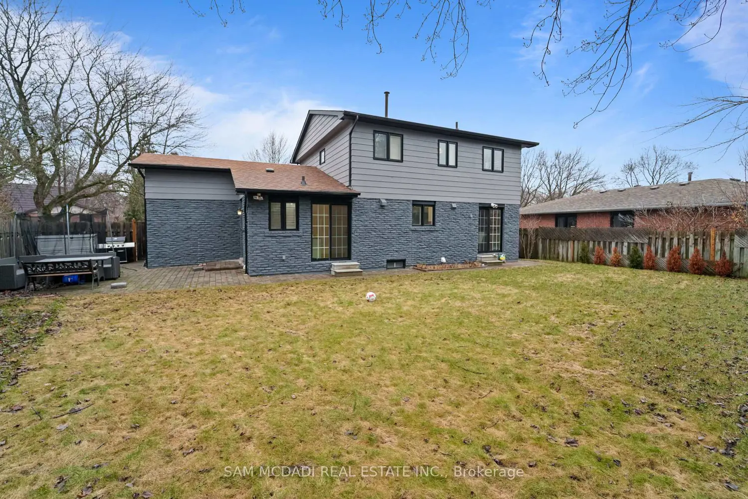 Additional image 19 of 2290 Devon Road
