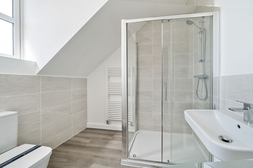 Additional image 7 of 4 bed semi-detached house to rentFilly Close, Newbury RG14