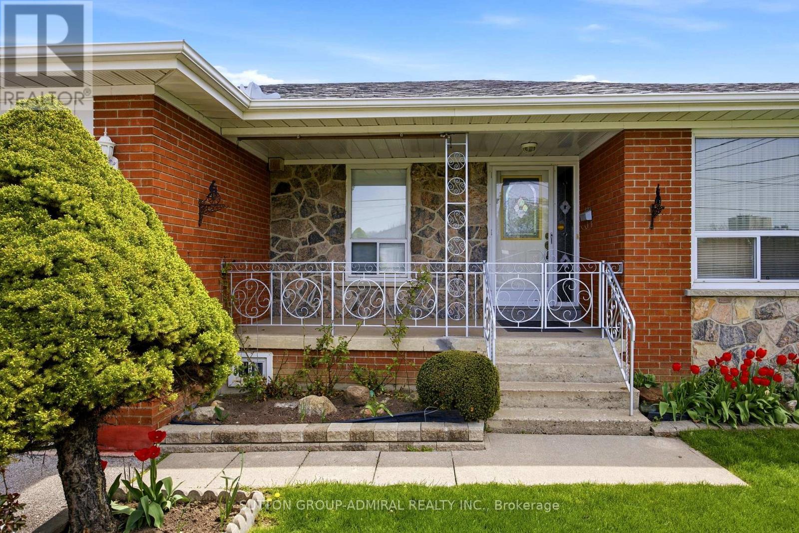 Additional image 2 of 234 Derrydown Drive, Toronto, ON, M3J1S1