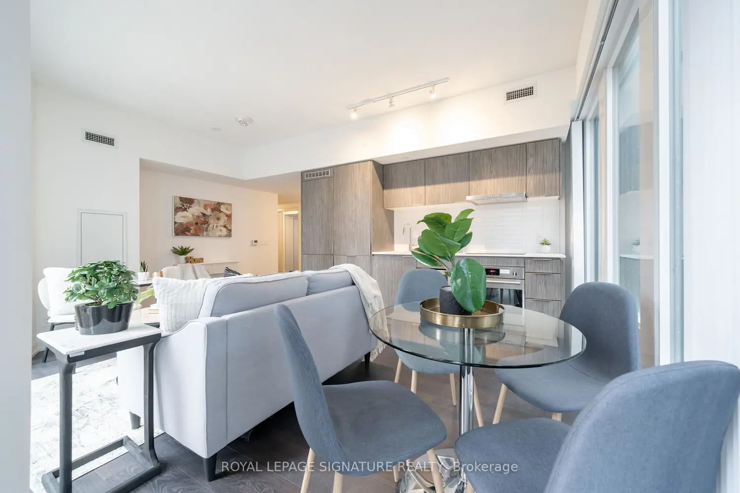 Additional image 3 of 60 Shuter Street 203