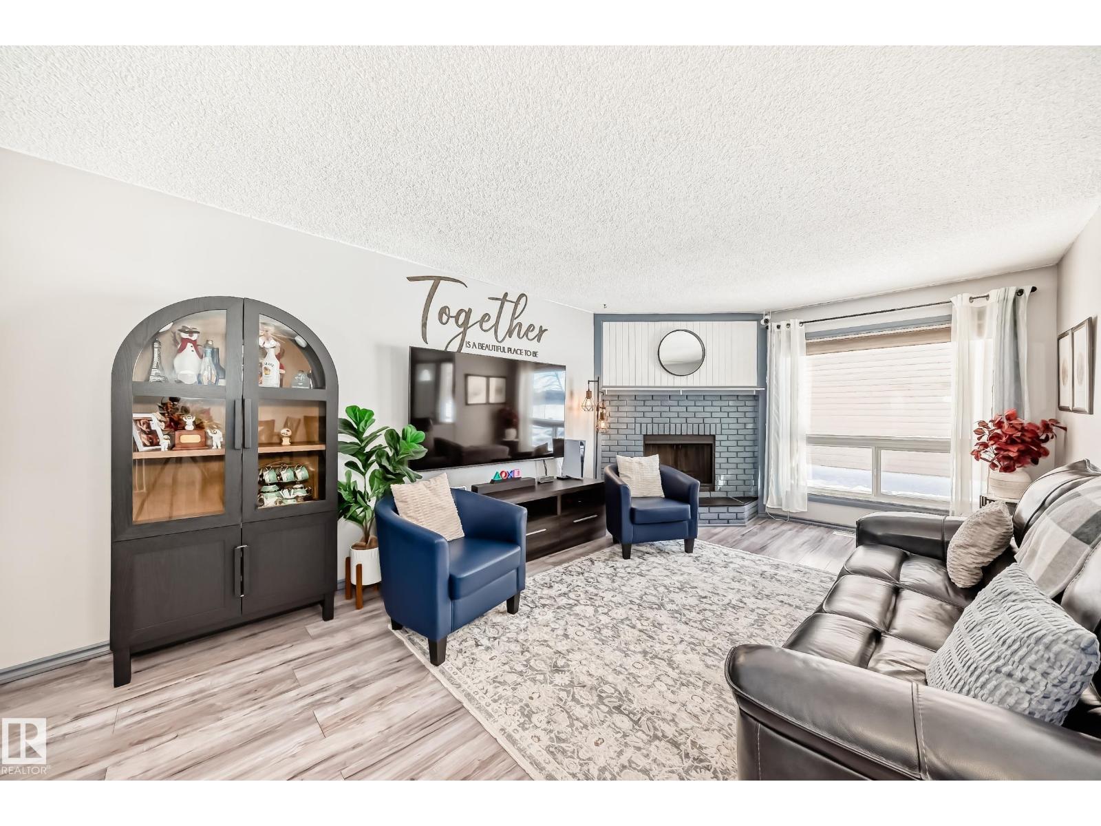 214A Warwick Road NW, Edmonton, AB, T5X4P8