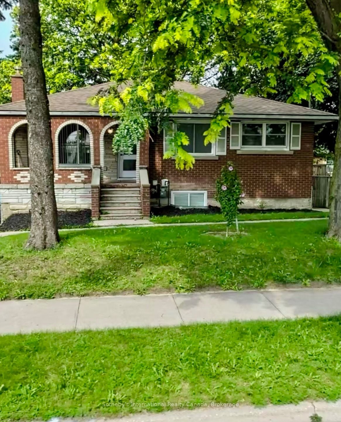 Main Level-39 Silvercreek Parkway N, Guelph, ON, N1H 3T1