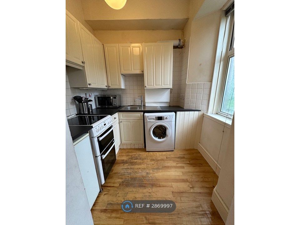 Additional image 3 of 2 bed flat to rentPark Lane, Stirling FK8