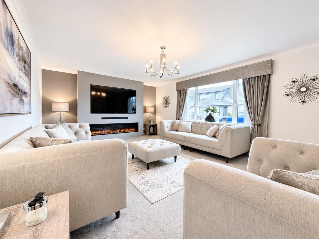Additional image 2 of 5 bed detached house for saleGailes Park, Bothwell G71