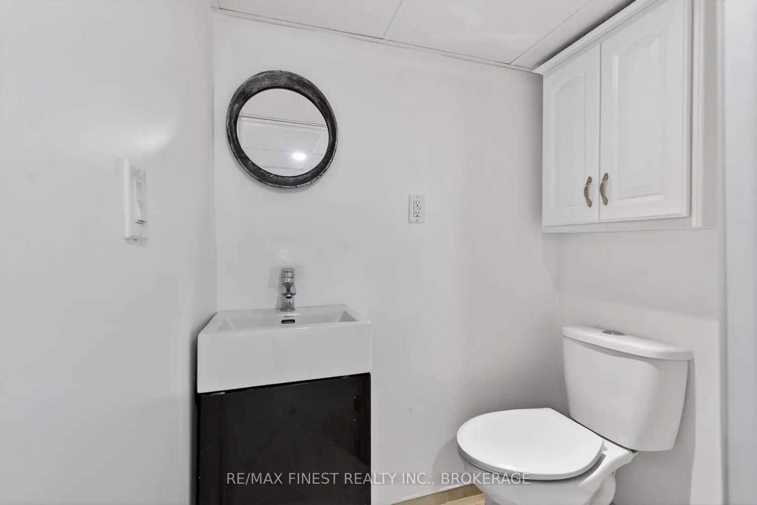 Additional image 15 of 825 Somerset Crescent