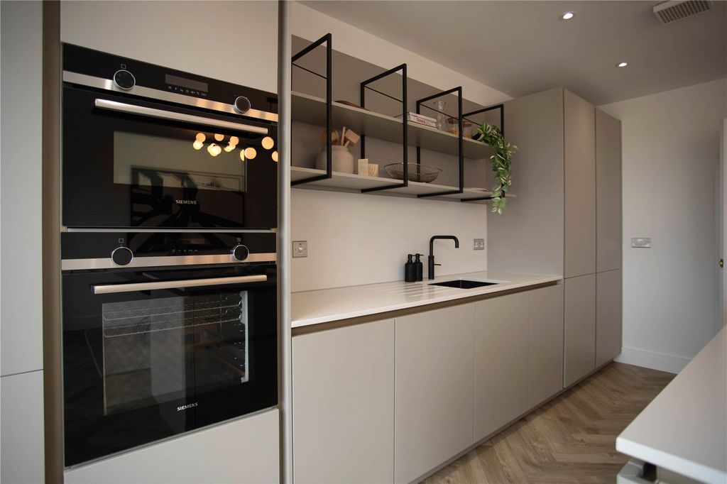Additional image 7 of 4 bed flat for salePenthouse 9 - Claremont Apartments, Claremont Street, Glasgow G3