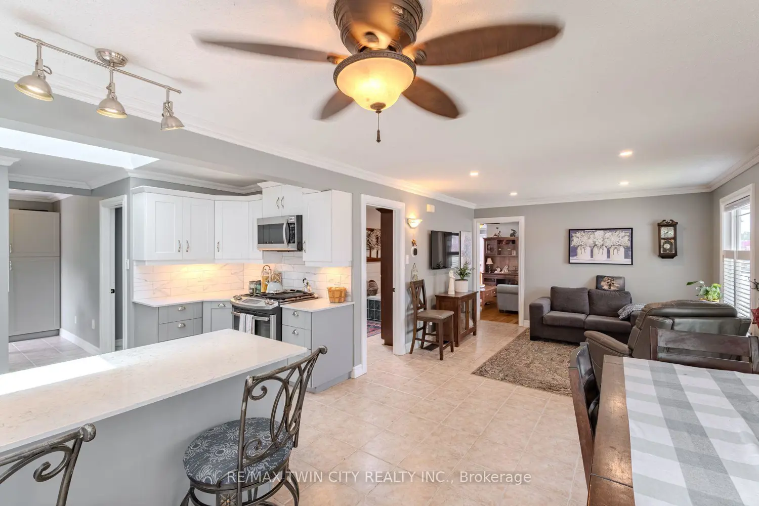 Additional image 6 of 36 Crandell Avenue