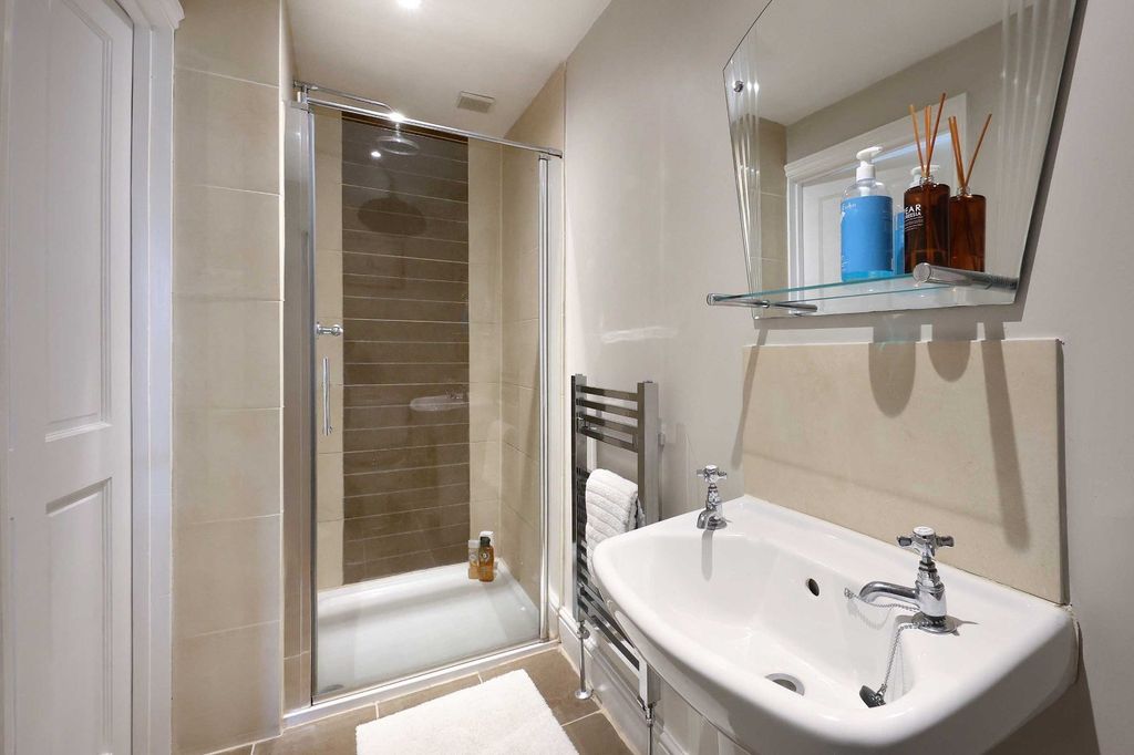 Additional image 18 of 5 bed detached house to rentLedborough Wood, Beaconsfield, Buckinghamshire HP9