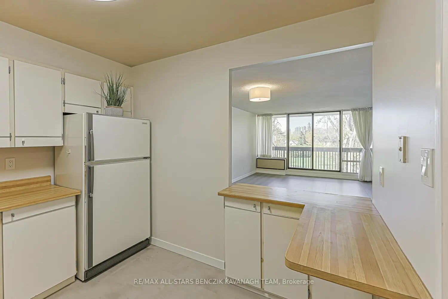 Additional image 8 of 20 Fashion Roseway 408