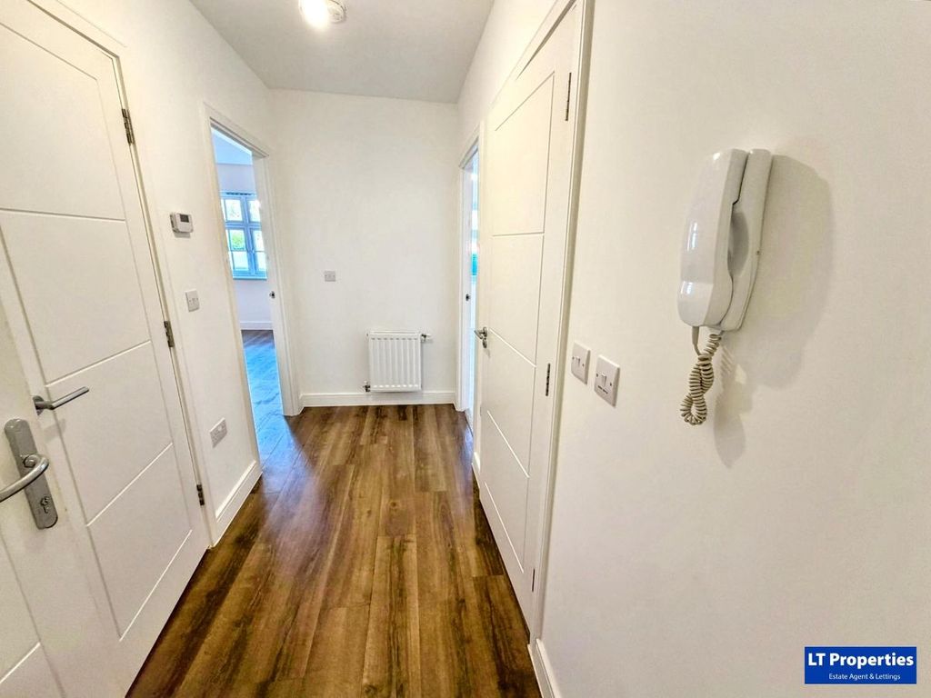 Additional image 2 of 1 bed flat to rentArmstrong Road, Luton LU2
