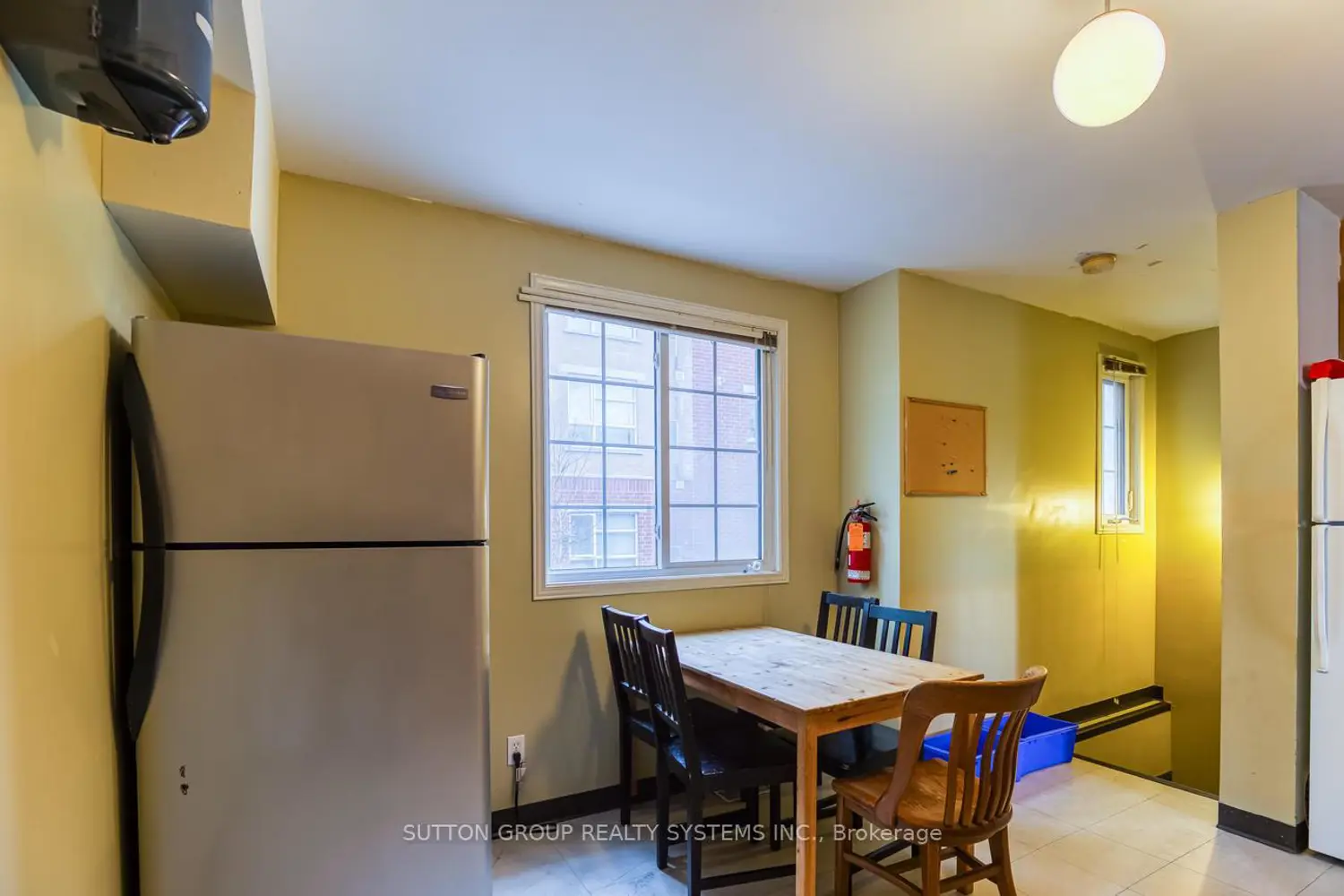 360 Erb Street photo 2