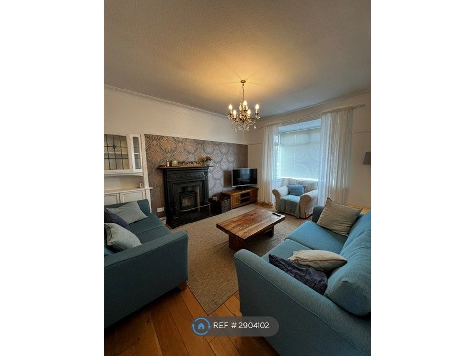 Additional image 2 of 4 bed detached house to rentRannoch Drive, Glasgow G61