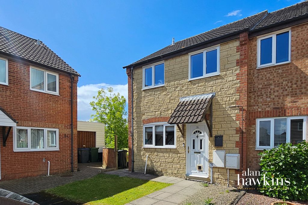3 bed end terrace house to rentBakers Field, Lyneham SN15