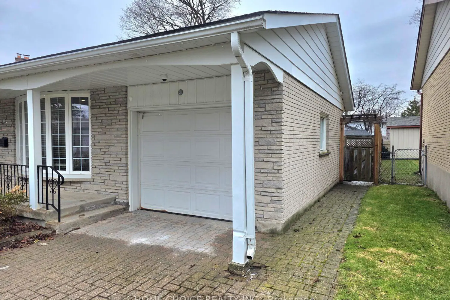 Additional image 17 of 130 Champlain Crescent