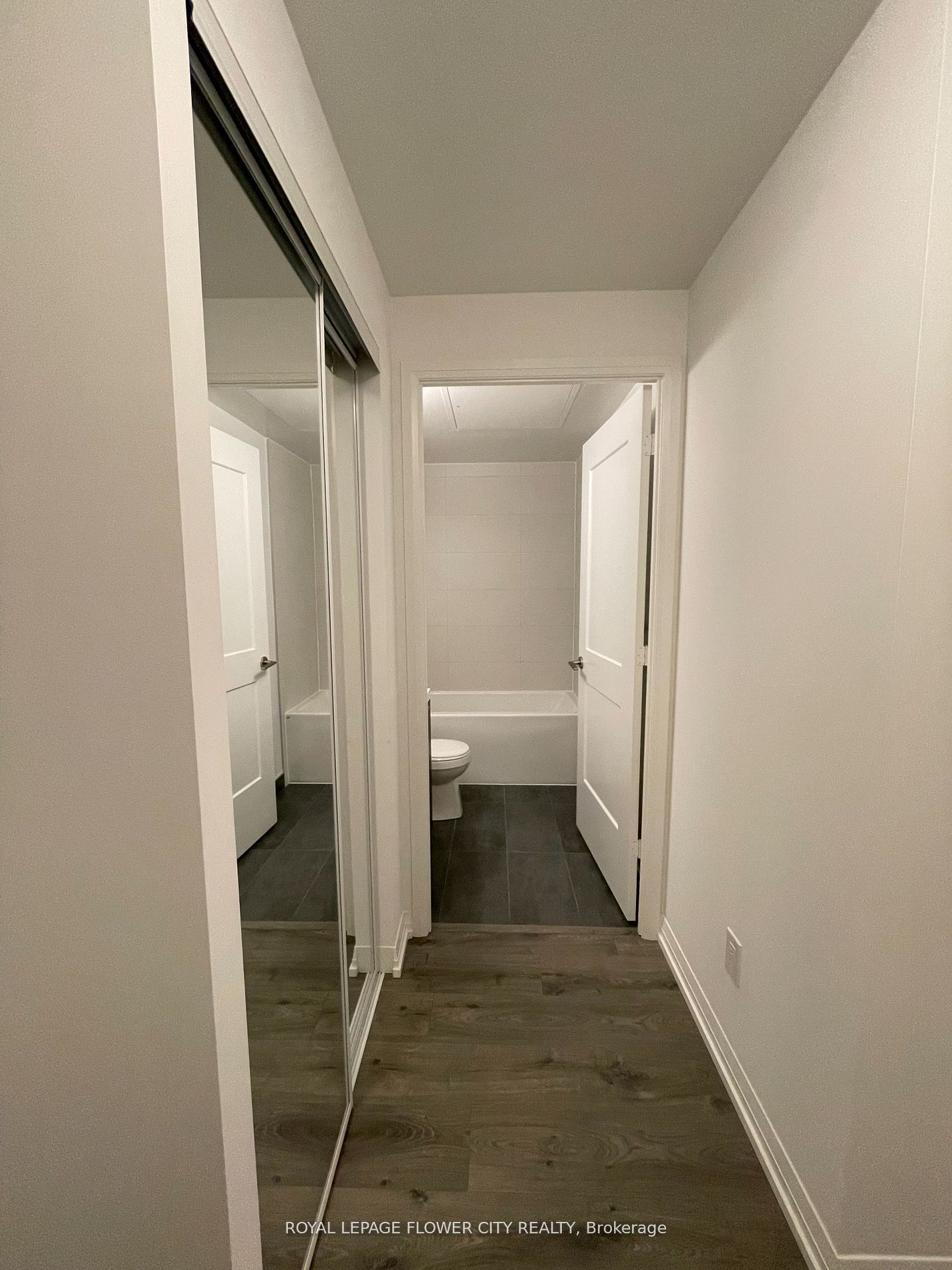 Additional image 2 of 701-8 Widmer Street E, Toronto, ON, M5V 2E7