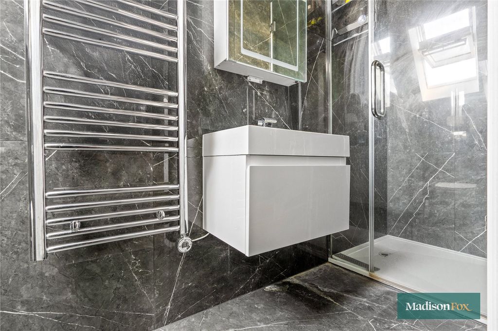 Additional image 11 of 2 bed flat for saleManor Road, Chigwell, Essex IG7