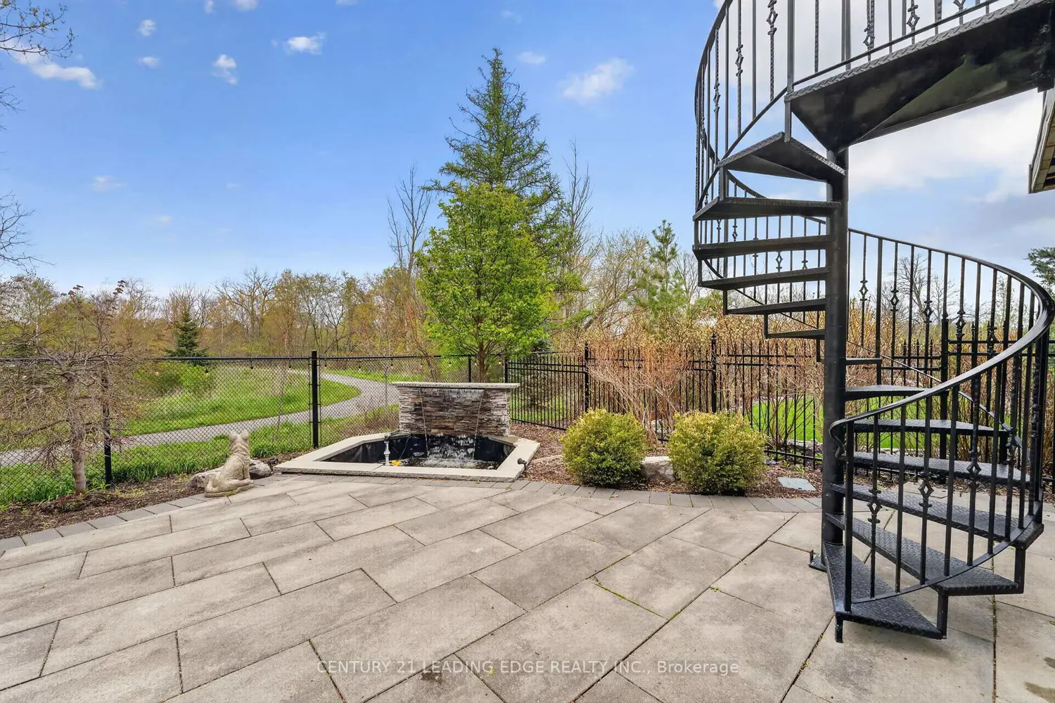 Additional image 18 of 33 Stollery Pond Crescent