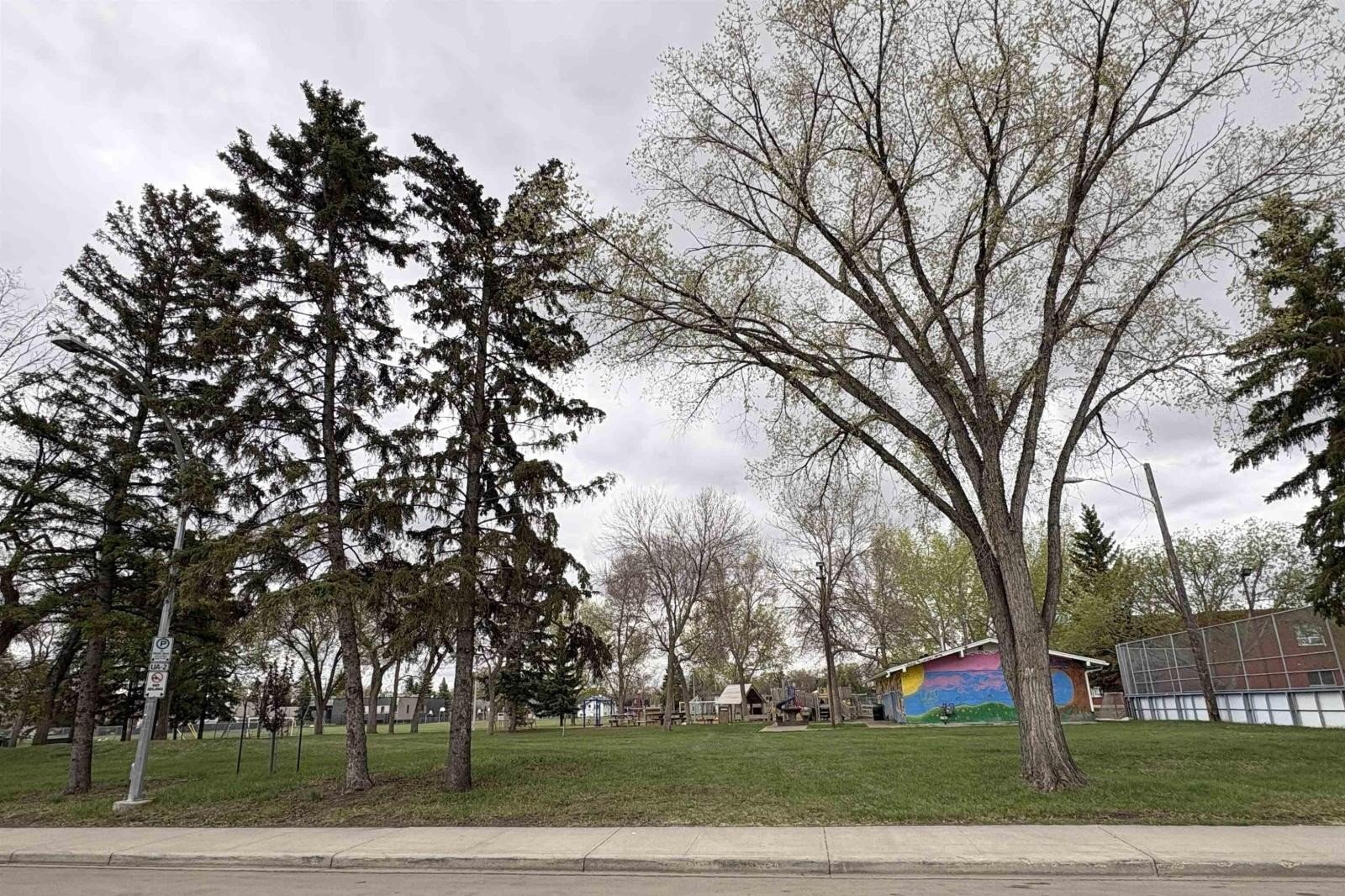 Additional image 8 of 11314 78 Avenue NW, Edmonton, AB, T6G0H3