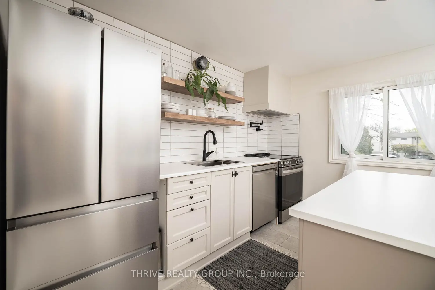 Additional image 6 of 300 Sandringham Crescent 70