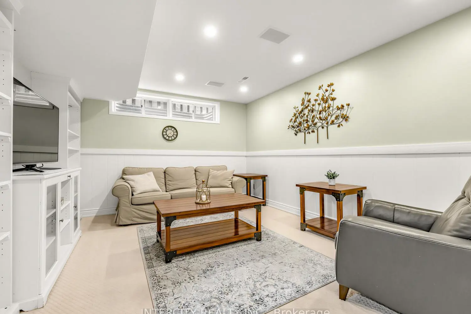 Additional image 15 of 3976 Taffey Crescent