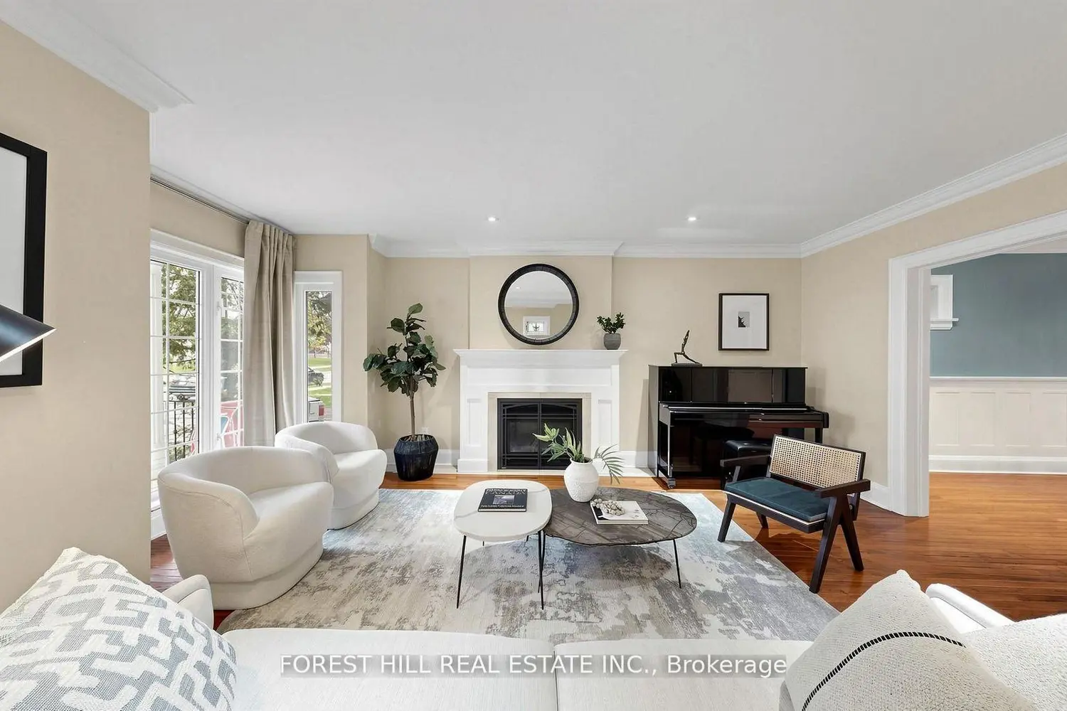 153 Glengrove Avenue photo 4