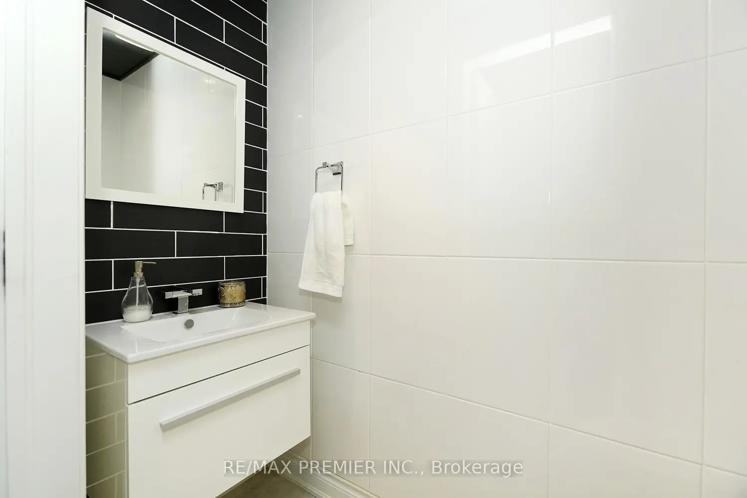 Additional image 7 of 79 Hansard Drive