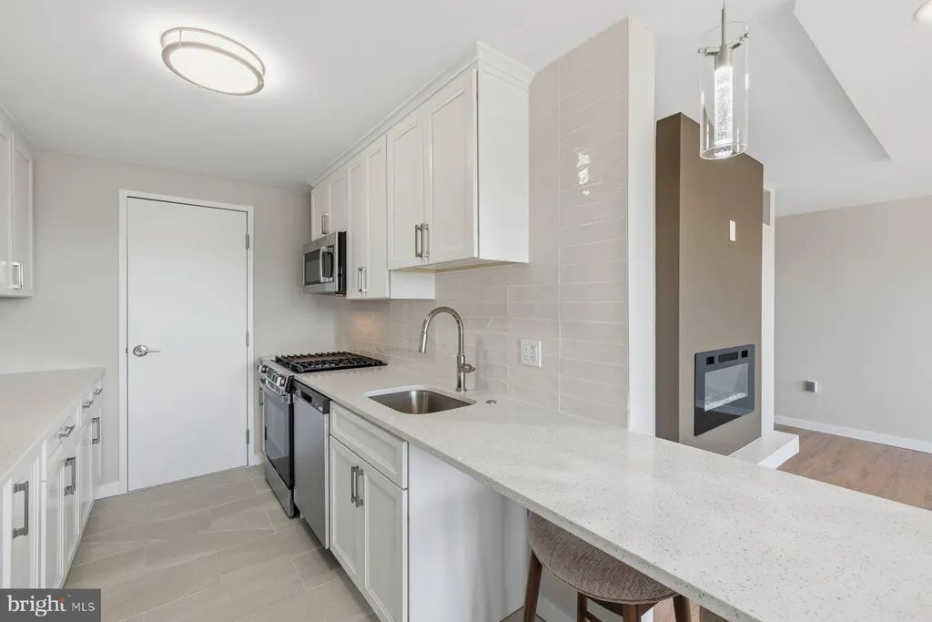 Additional image 5 of 10201 Grosvenor Place Unit 1626, Rockville, MD 20852