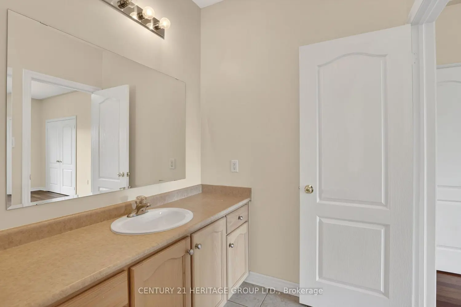 Additional image 10 of 58 Saint Avenue