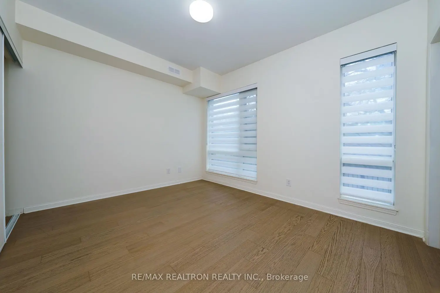 Additional image 11 of 639 Lawrence Avenue 206