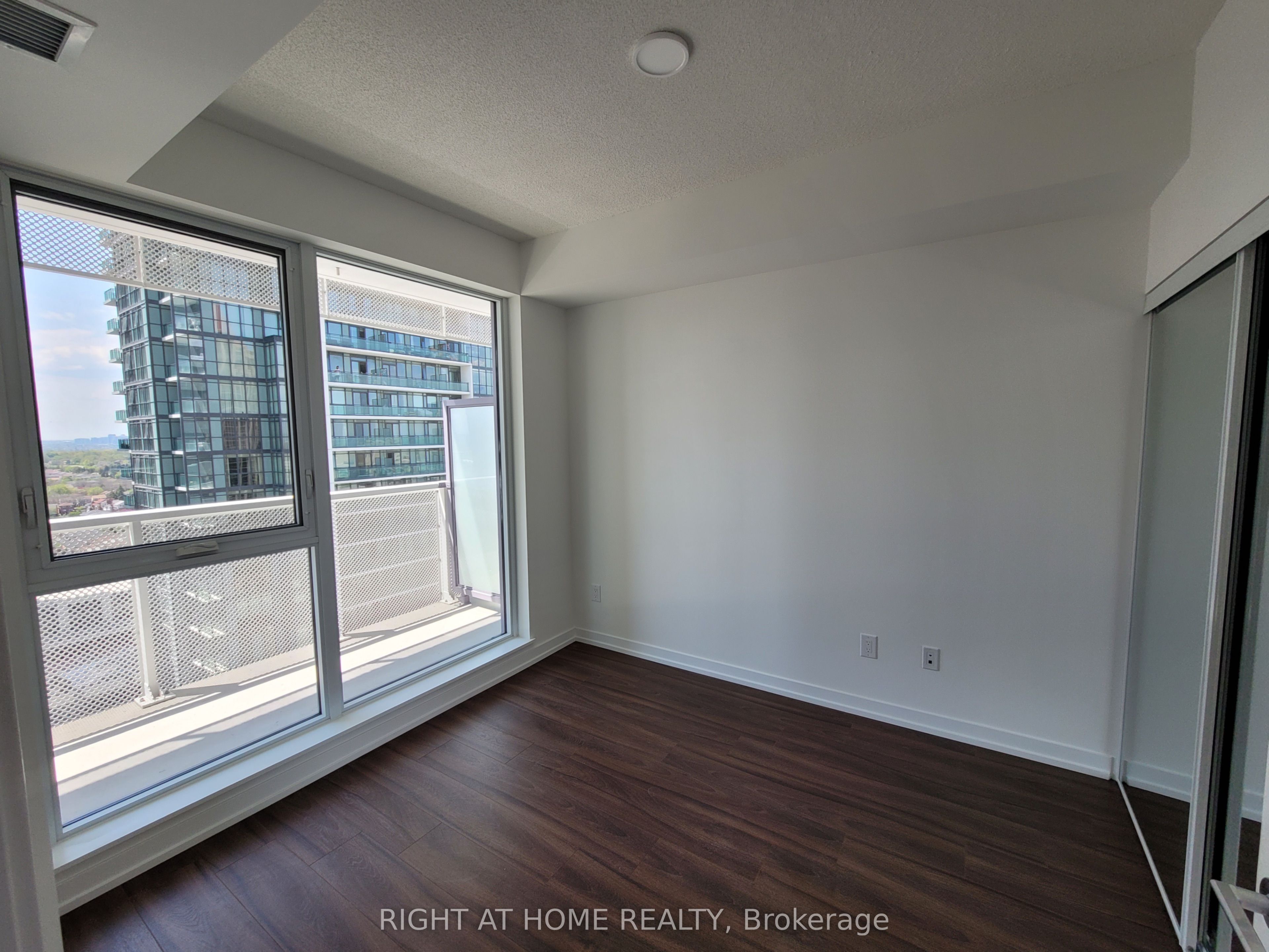 Additional image 3 of 1911-4065 Confederation Parkway, Mississauga, ON, L5B 0L4