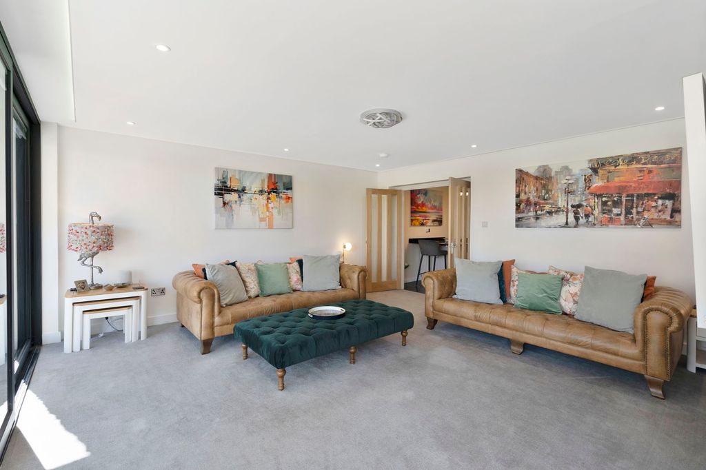 Additional image 4 of 4 bed detached house for sale8 Mains Gardens, Tranent, East Lothian EH33