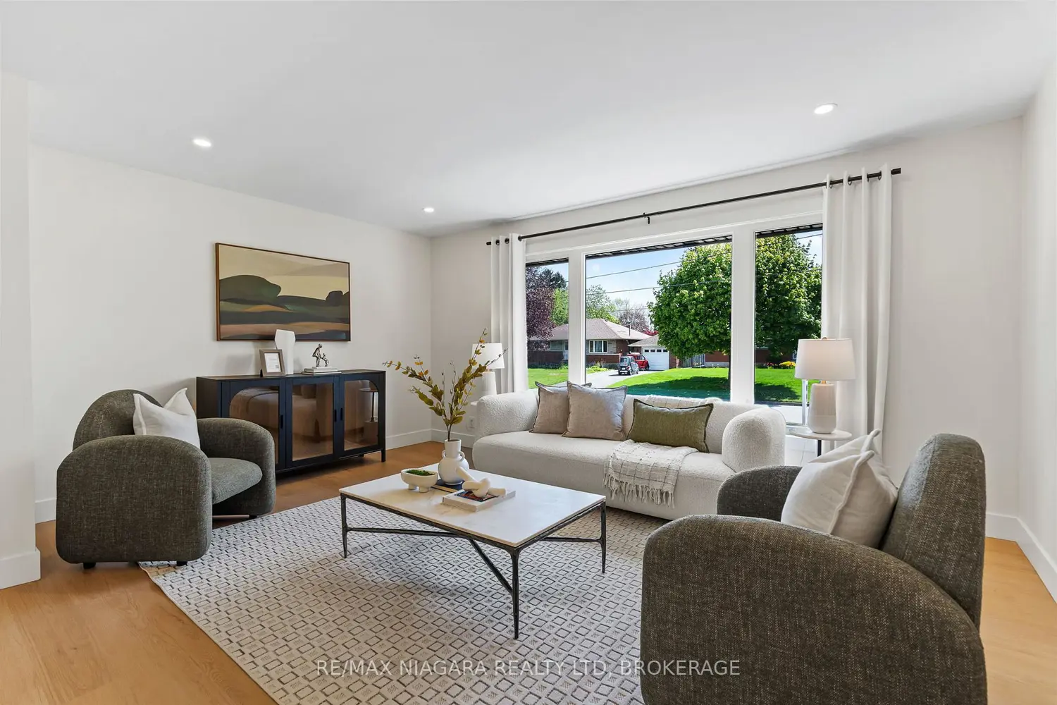 Additional image 3 of 3555 Gainsborough Avenue