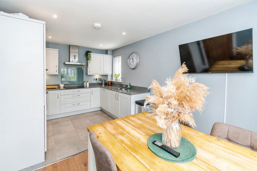 Additional image 9 of 3 bed semi-detached house for saleNursling Street, Nursling, Southampton SO16