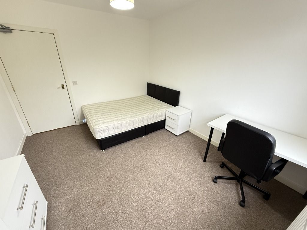 Additional image 12 of 5 bed semi-detached house to rentBroomhouse Street South, Edinburgh EH11