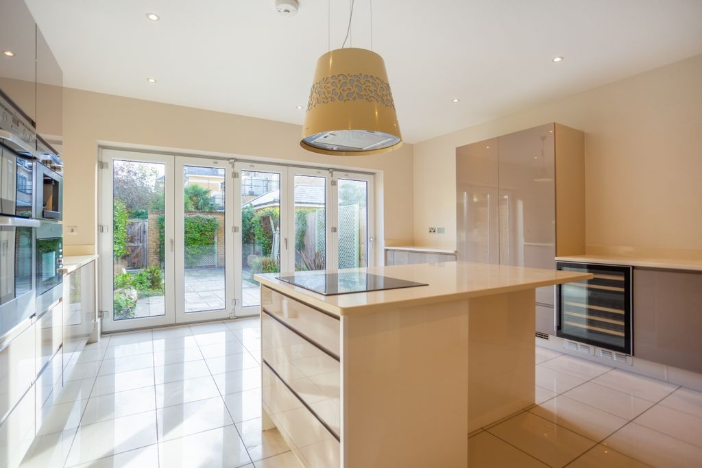 Additional image 8 of 4 bed town house to rentHawtrey Road, Windsor SL4