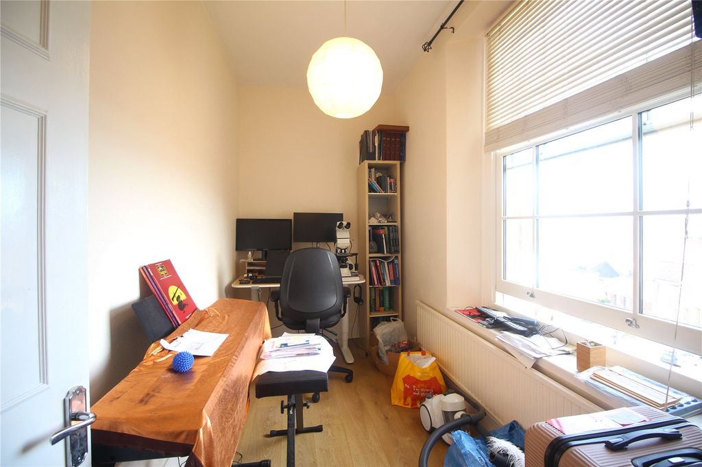 Additional image 3 of 2 bed flat to rentArley Hill, Cotham, Bristol BS6