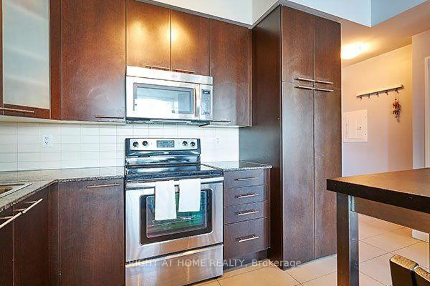 500 Sherbourne Street 2701 photo 4