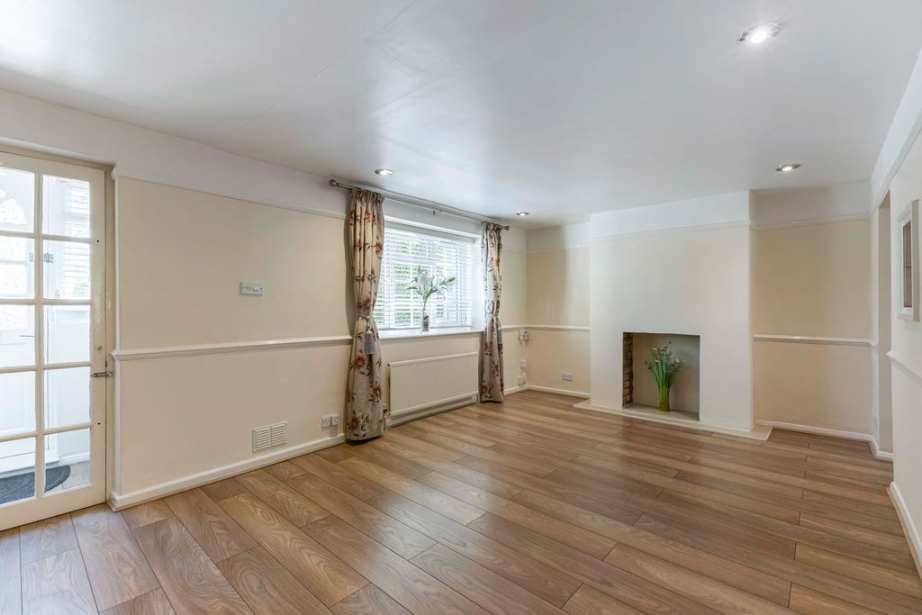 Additional image 2 of 4 bed detached house for saleWindmill Street, Bushey WD23