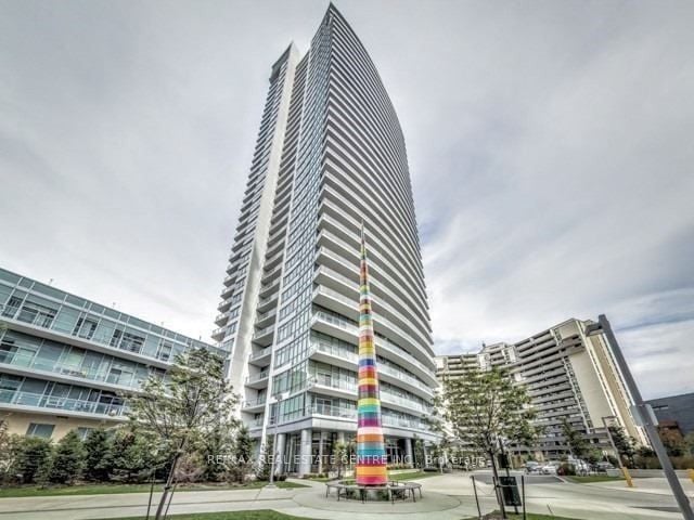 201-70 Forest Manor Road, Toronto, ON, M2J 0A9
