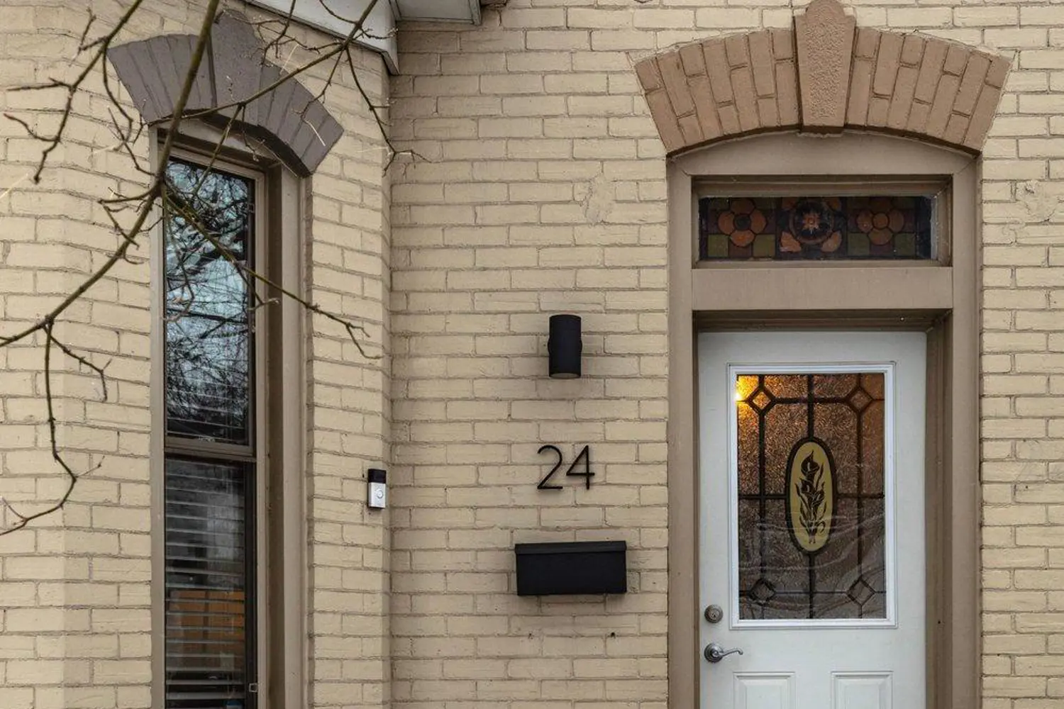 24 Baillie Street