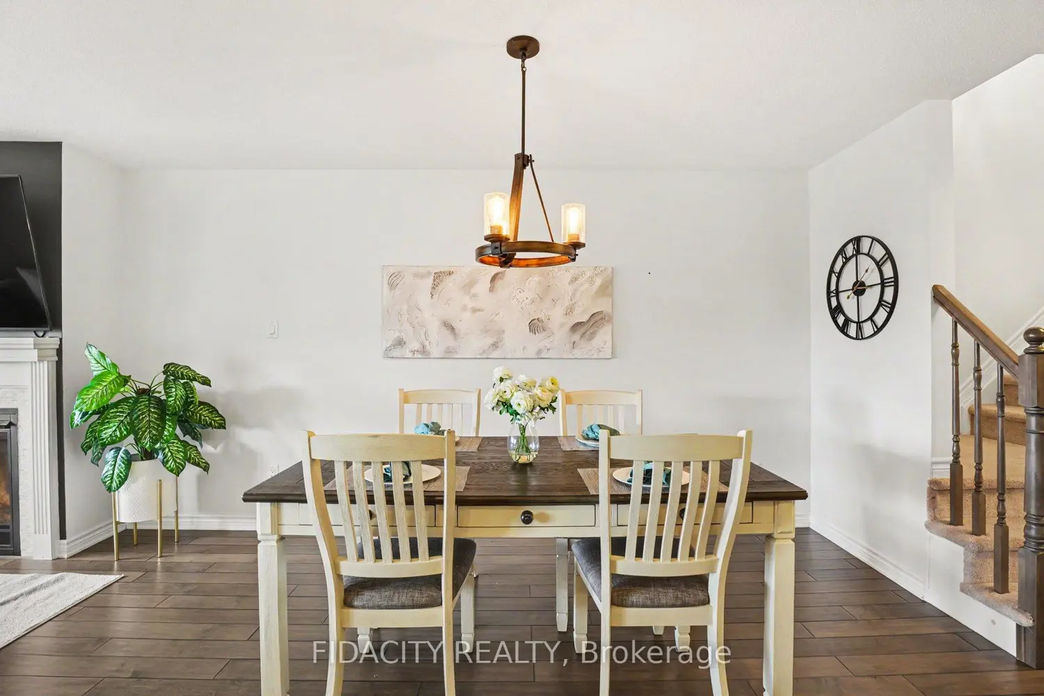 303 Lipizzaner Street photo 5