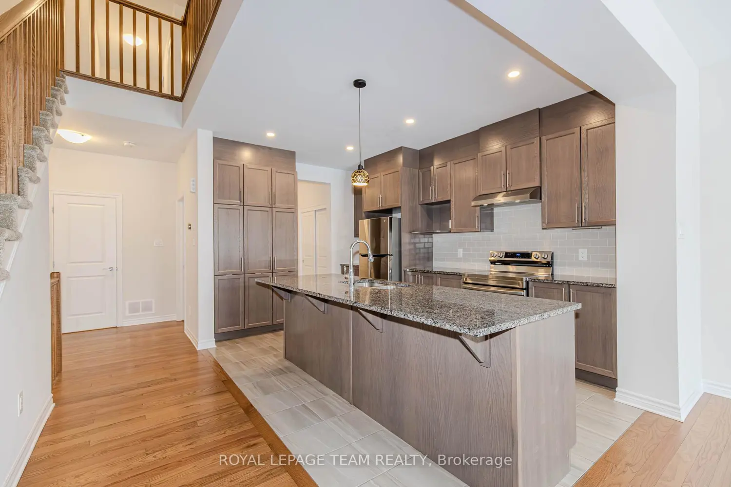 608 Enclave Lane photo 4