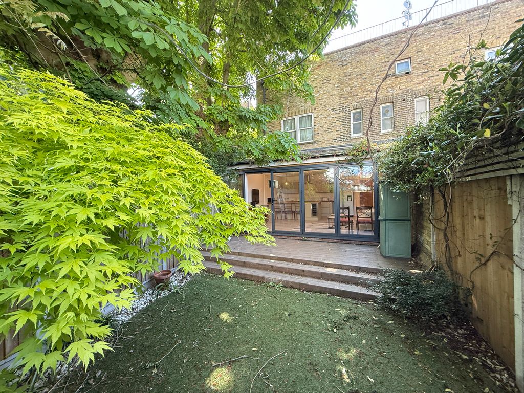Additional image 18 of 2 bed flat for saleUxbridge Road, Shepherds Bush, London W12